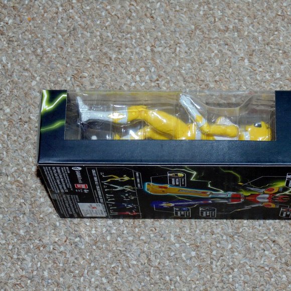 2018 Bandai MMPR Power Rangers Legacy Collection 6" Yellow Ranger MIB Brand New - Picture 5 of 10
